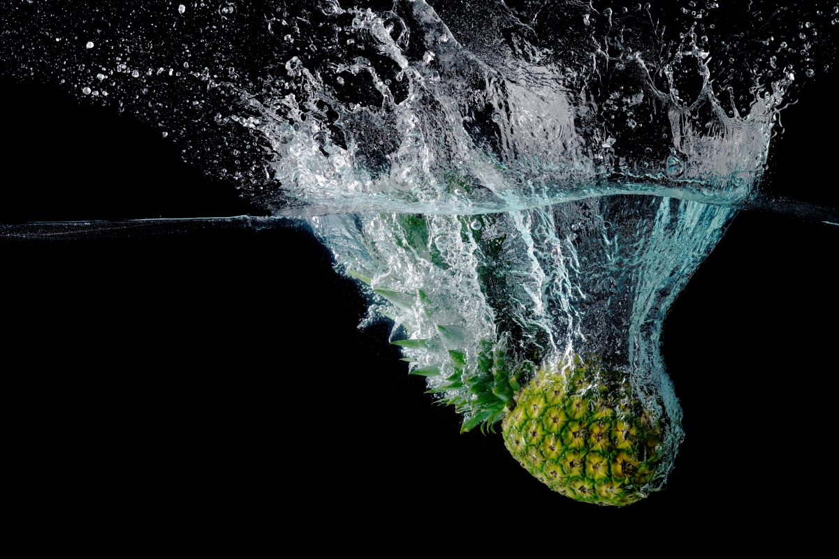 水 菠萝 高清图片 飞溅