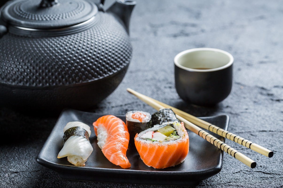 酱油 面包 海鲜 虾 水壶 寿司 高清美食图片 日本料理