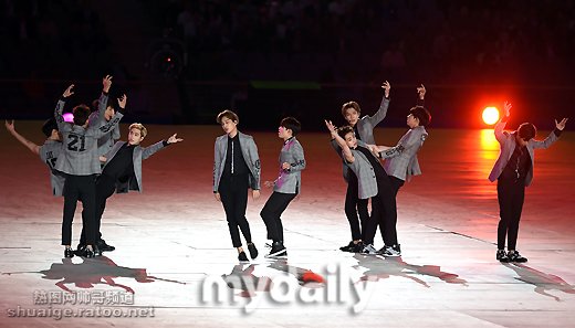 韩国男子组合EXO献唱2014年仁川亚运会开幕式
