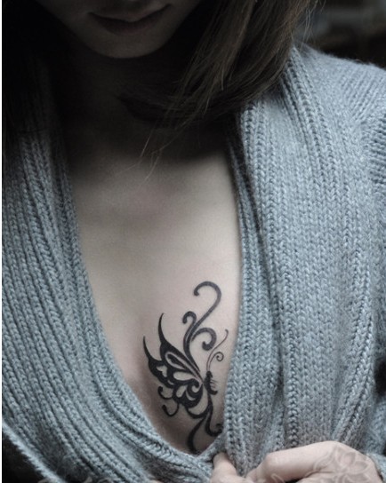 baby锁骨燕子个性纹身图案图图片 Angela
