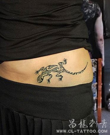 图腾蜥蜴纹身抽象动物刺青