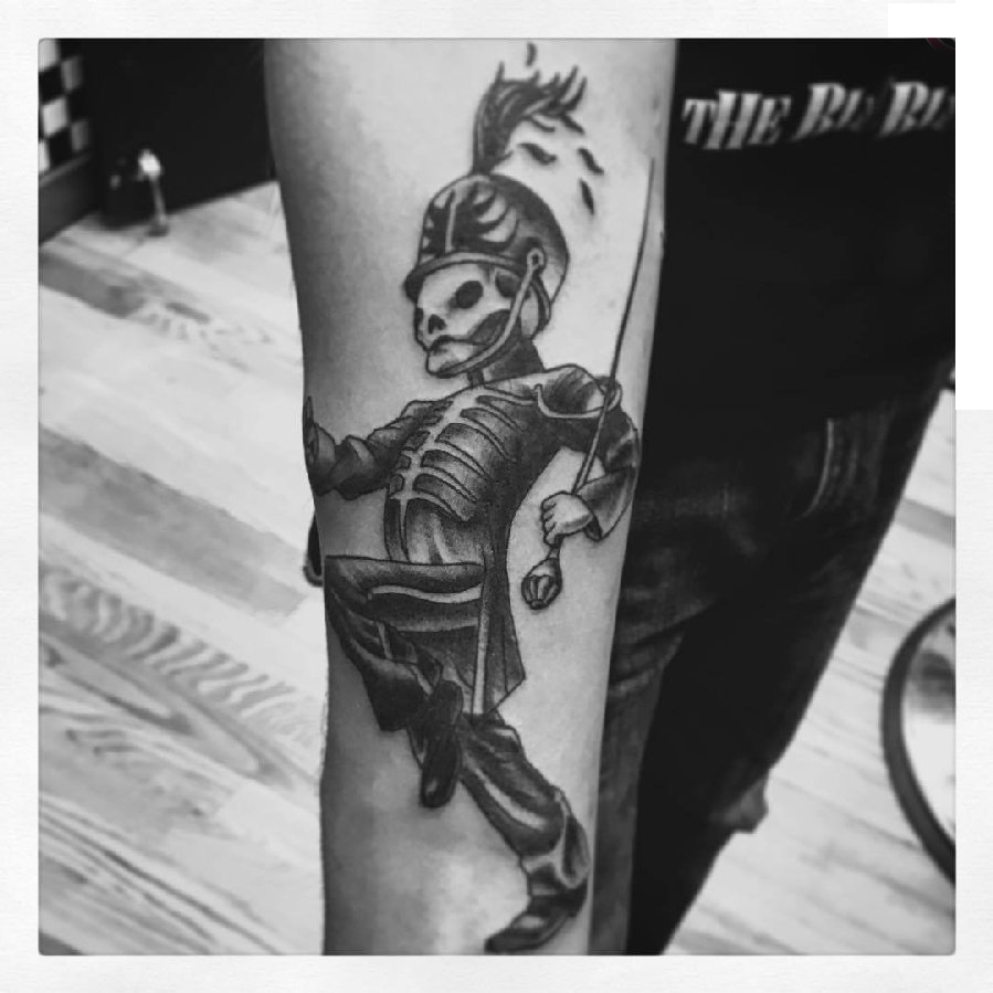 男生手臂上骷髅纹身图片 骷髅纹身