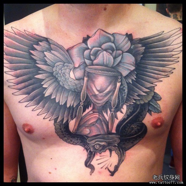 欧美胸部翅膀沙漏蛇玫瑰纹身图案