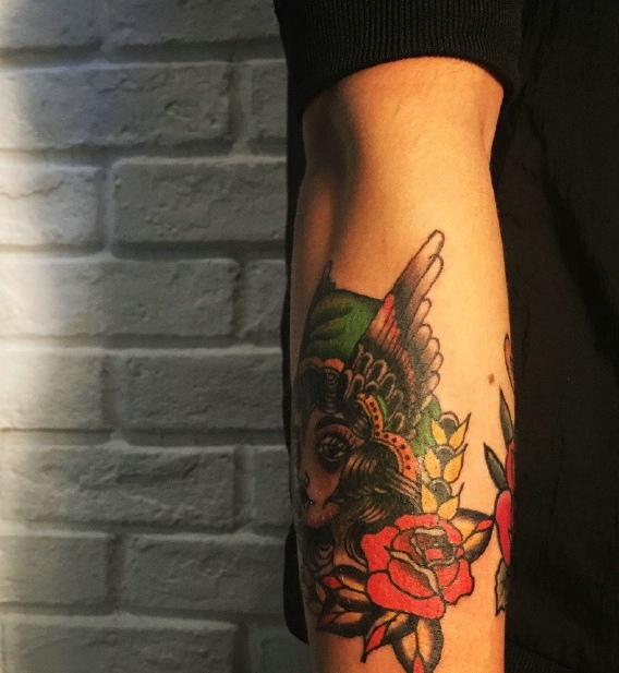手臂水彩欧美图腾纹身刺青很有范