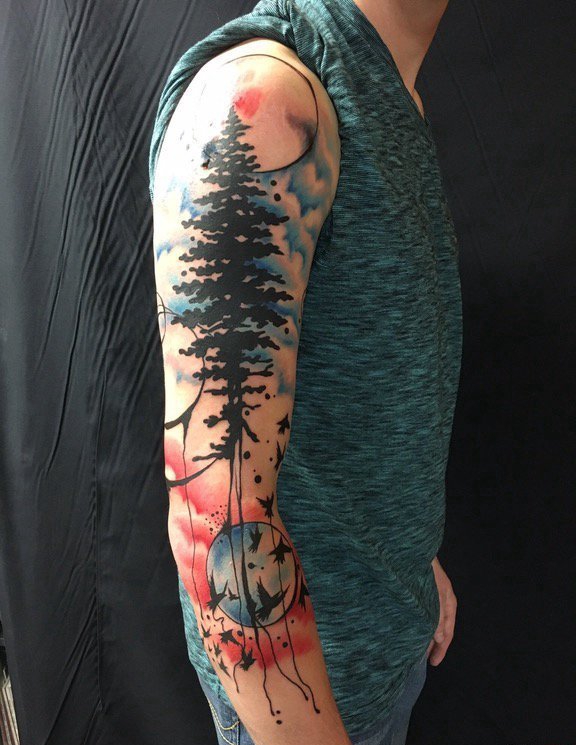手臂上彩绘纹身几何元素纹身月亮纹身和树纹身植物纹身图片