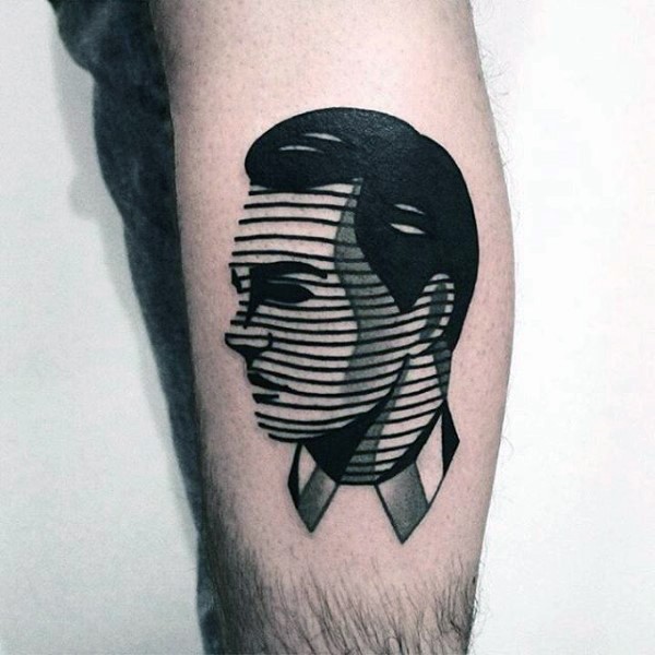 黑白独特的男子肖像手臂纹身图案