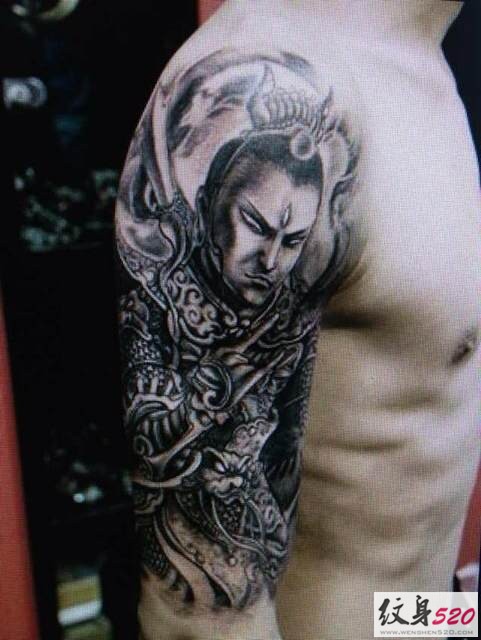 手臂大臂上个性霸气的二郎神杨戬纹身图案