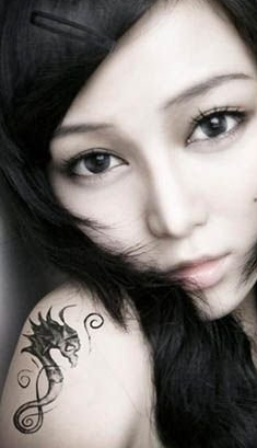 女生海马纹身图案