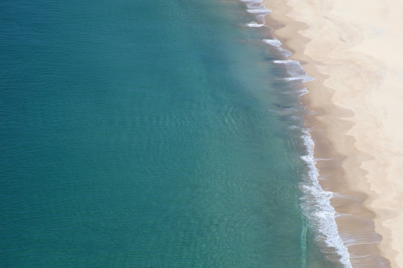 蔚蓝海滩自然风景图(9张高清图片)
