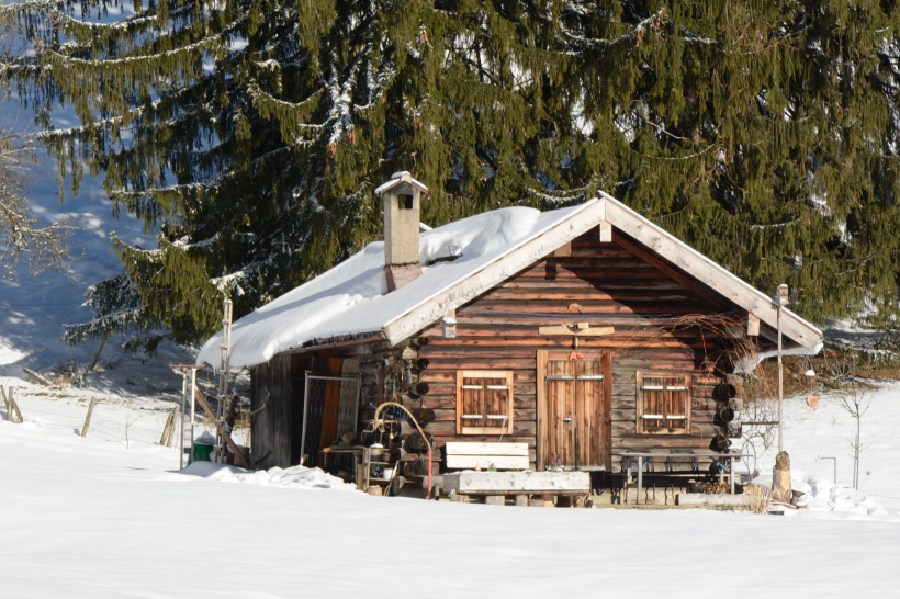 雪中小木屋风景图(12张高清图片)